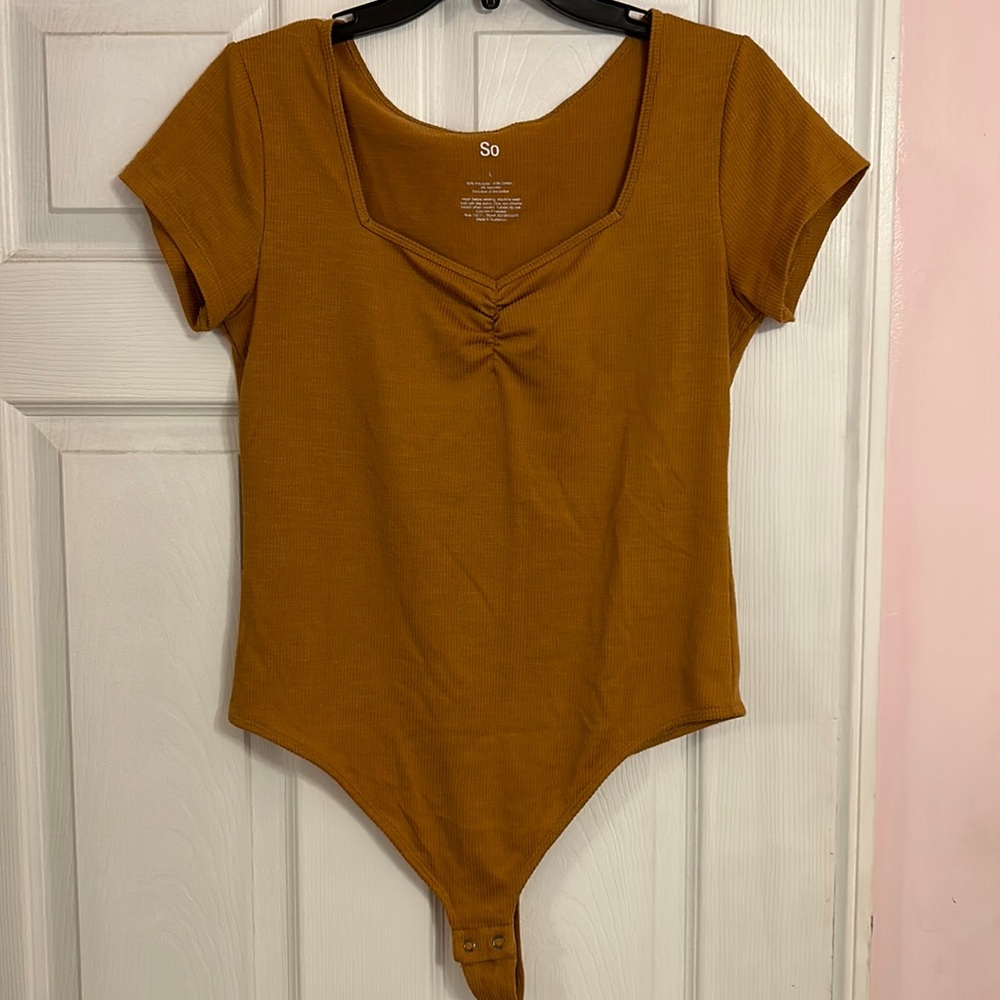 So scoop neck bodysuit